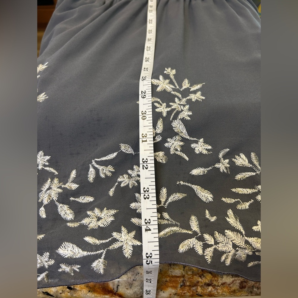 🩶”WHBM” Bluish Gray Long Sleeve Dress w/ White and Gold Floral Embroidery Sz 12🩶 - Picture 14 of 16